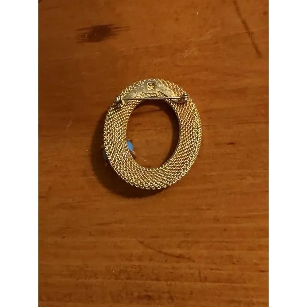 Vintage Style Gold Tone Rope Design Brooch Faux Turquoise Cabochon Round Pin